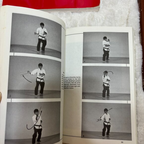 5 Tonfa Taekwondo and Jujitsu Instruction Books with illustrations Good Shape - Picture 9 of 10